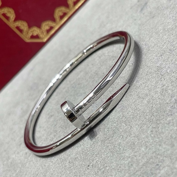 🌟New Gold Plated Over Stainless Steel Nail Clou Bracelet - Picture 10 of 12